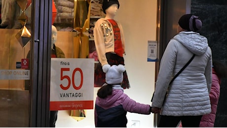 Saldi invernali al via un pavese su quattro ha già programmato gli acquisti scontati