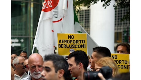 Malpensa, il Tar non blocca l’intitolazione dell’aeroporto a Berlusconi