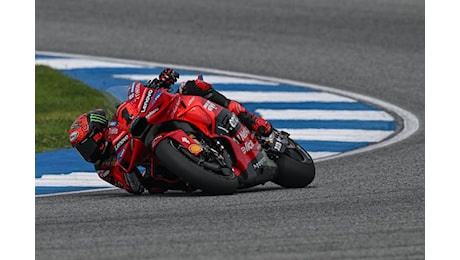 MotoGP: Bagnaia precede Vinales nella FP1 di Sepang, Martin lavora sul passo gara