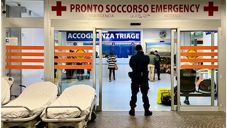 Sempre più pazienti fermi nei pronto soccorso: la mortalità aumenta fino al 4,5% per la troppa attesa