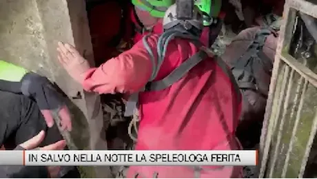 Abisso Bueno Fonteno, in salvo la speleologa ferita nel corso di un'esplorazione, le immagini del salvataggio