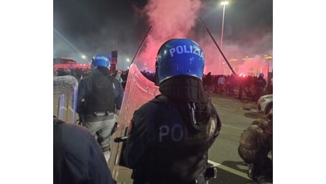Italia - Albania, 50 tifosi Azzurri con coltelli e bombe carta fermati a Dortmund