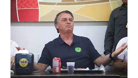 Bolsonaro e tre suoi ex ministri incriminati per il tentato golpe