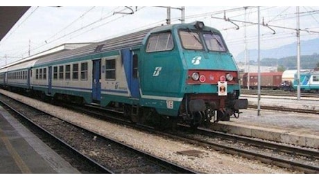 Treni in tilt: disagi e ritardi di ore