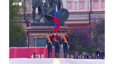 A Mosca la parata del Giorno della Vittoria, Putin e Xi fianco a fianco
