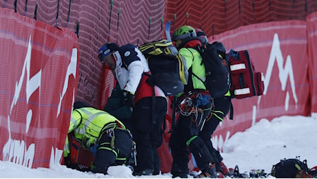 Inferno sulla Stelvio: gravissimo Sarrazin, cade e batte la testa. Operato anche Zazzi (a Milano)