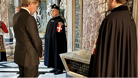 Vittorio Emanuele di Savoia tumulato in segreto a Superga. Il primo luglio di tre anni fa l’addio al cugino Duca d’Aosta