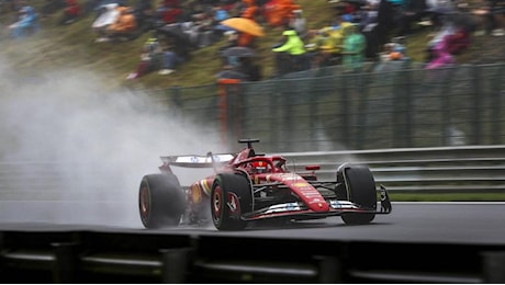 Verstappen vola, ma vista la penalizzazione la pole è di Leclerc