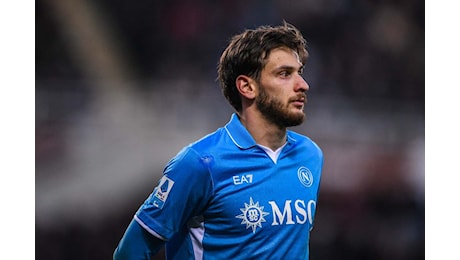Medaglia a Kvara in caso di Scudetto? Alvino svela la probabile decisione del Napoli