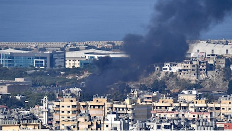 Libano, decine di raid israeliani. L’Ue: attacchi a Unifil inaccettabili