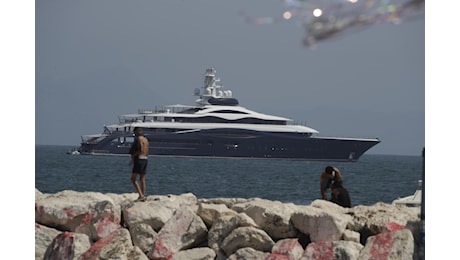 Quanto costa lo yacht di Zuckerberg che si aggira per le coste italiane: il prezzo stimato