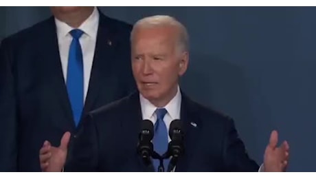 Biden, doppia gaffe al vertice Nato, prima chiama Putin Zelensky, poi Trump la sua vice Kamala Harris - VIDEO