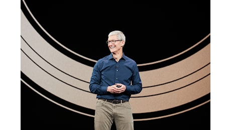 Tim Cook, un milione di dollari al comitato per l’insediamento di Trump alla Casa Bianca