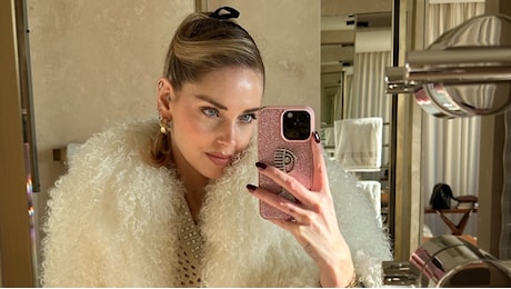 Chiara Ferragni aspetta un bambino? Il dettaglio scatena la reazione dei social: “Incinta o…”