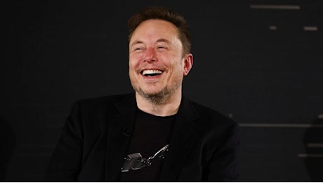 Elon Musk offre lavoro in Italia, maxi stipendio: come candidarsi