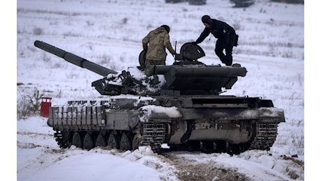 Bersaglio russo e ostaggio Nato, Ucraina rischio tracollo