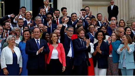 “La Francia fatica a inventare coalizioni. La crisi durerà”