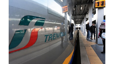 Reggio Emilia, macchinista travolto e ucciso da un treno in corsa