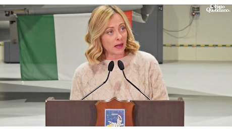 Meloni: “Chi si riempie la bocca della parola pace non ricorda che viene garantita dai nostri militari. Spese per la difesa utili per il nostro benessere”