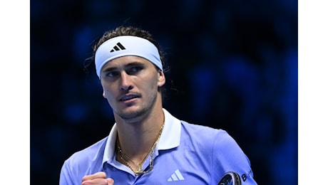 Atp Finals - Zverev non perdona e vince il girone. Alcaraz è praticamente fuori