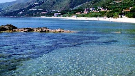 Pollica ha il mare più bello d'Italia: premiata con le 5 Vele da Legambiente e Touring Club