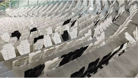 SCANDALO ALLO JUVENTUS STADIUM, DEVASTATO IL SETTORE OSPITI (GUARDA E CONDIVIDI LE FOTO DEI DANNI)