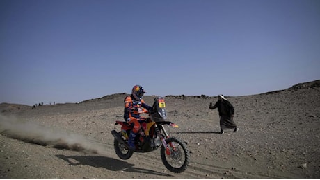 Dakar moto, tappa 5: vince Benavides, Sanders rimane leader