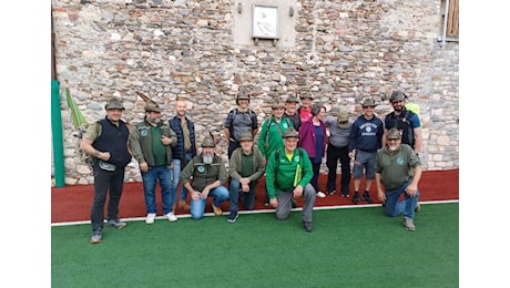 Alpini di Brinzio in cammino verso Biella. Tappa ad Angera per la notte