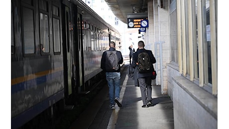 Incidente sui binari a Rubiera: macchinista travolto e ucciso da un treno nel Reggiano sulla linea Milano-Bologna