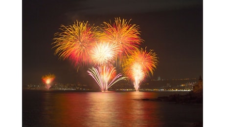 Ecco come i fuochi d'artificio della notte di Capodanno possono produrre pioviggini artificiali dannose per l'ambiente