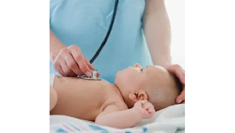 Medici, igienisti e pediatri: l’anticorpo contro il virus respiratorio sinciziale garantito a tutti i neonati