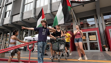 I Pro Palestina lasciano Palazzo Nuovo: “Basta occupazione, ma la protesta continua”