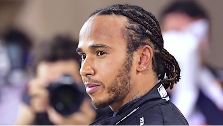 F1, Hamilton chiede un cambio epocale al Cavallino | Al muro lo storico fornitore italiano di componentistica, il pilota preferisce i tedeschi