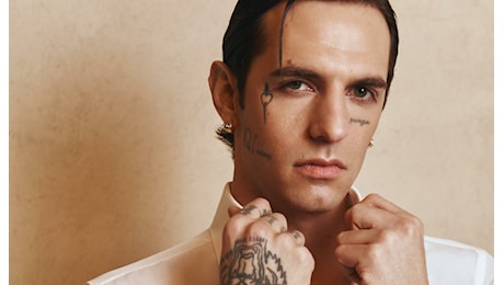 Achille Lauro: “Mia madre ha saputo che volevo fare il cantante da un articolo. Vivo le relazioni in modo strano, sono timido. Comuni Mortali non è disco paraculo, non è per le radio e non me ne frega
