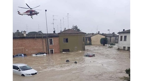 Alluvione, Ravenna: evacuate 634 persone, si cercano due dispersi, ma non ci sono denunce di scomparsa