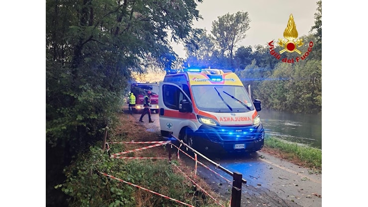 Crolla un albero: morta una donna. Tragedia del maltempo a Robecchetto con Induno - Il Giorno Crolla un albero: morta una donna. Tragedia del maltempo a Robecchetto con Induno - Il Giorno