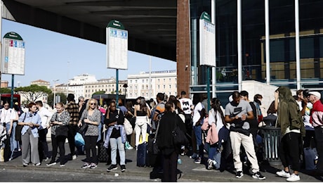 Sciopero dei mezzi a Roma oggi 8 novembre: si fermano metro, tram e bus. Gli orari Atac e le fasce di garanzia