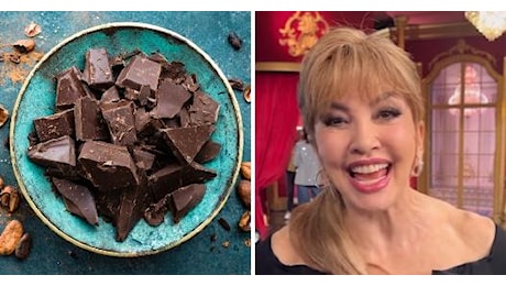 Milly Carlucci compie 70 anni ma ne dimostra 50. Il segreto? Una dieta personalizzata con un cibo comune «vietato»