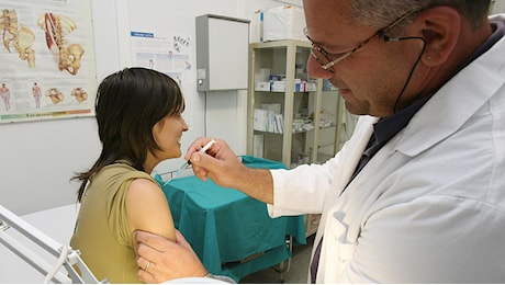 Antinfluenzale e anti Covid, via alla campagna di vaccinazioni nell’Ulss 2