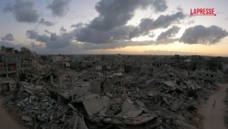 Gaza, la città di Kahn Younis è irriconoscibile: la distruzione dopo un anno di guerra