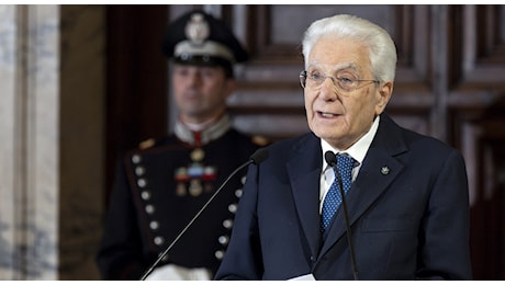 Mattarella agli ambasciatori: «Momento di incertezza internazionale, drammi migratori trasformati in minacce»