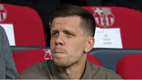 Un ex Barcellona fa a pezzi Szczesny per il vizio del fumo: È un modo per suicidarsi. E cita Cruyff