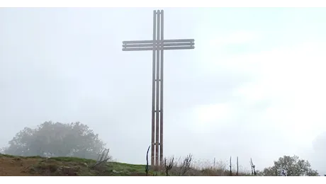 Monte Porzio Catone. Sono 90 anni che la Croce di Tuscolo «domina superbamente tutto il territorio circondante a 360 gradi»