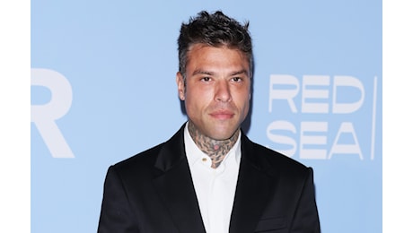 Fedez ha ritrovato l’amore con Vittoria: “Storia seria comunicata a tutte le persone vicine”