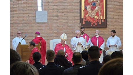 Il Papa ha aperto la Porta Santa nel carcere di Rebibbia