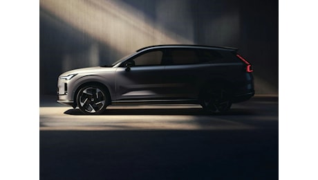 Volvo XC70 2026 – Ecco la plug-in con autonomia EV da record