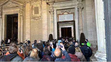 Attacchi di panico nelle Grotte a San Pietro: il secondo giorno di Giubileo è da incubo