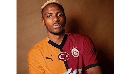 Osimhen: “Valgo più di 100 milioni di euro, pochi giocatori del mio livello. Istanbul è una delle città più belle del mondo, i tifosi del Galatasaray ti fanno sentire a casa”