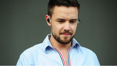 «Liam Payne non voleva morire e poteva essere salvato», le rivelazioni di un amico di famiglia e i dubbi sugli ultimi giorni del cantante