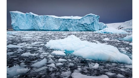 Groenlandia, virus giganti nel ghiaccio: potrebbero aiutare a ridurne lo scioglimento